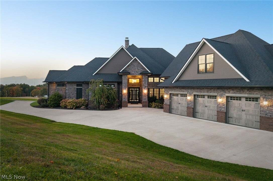 House in Canton, Ohio, United States 1 - 19074356