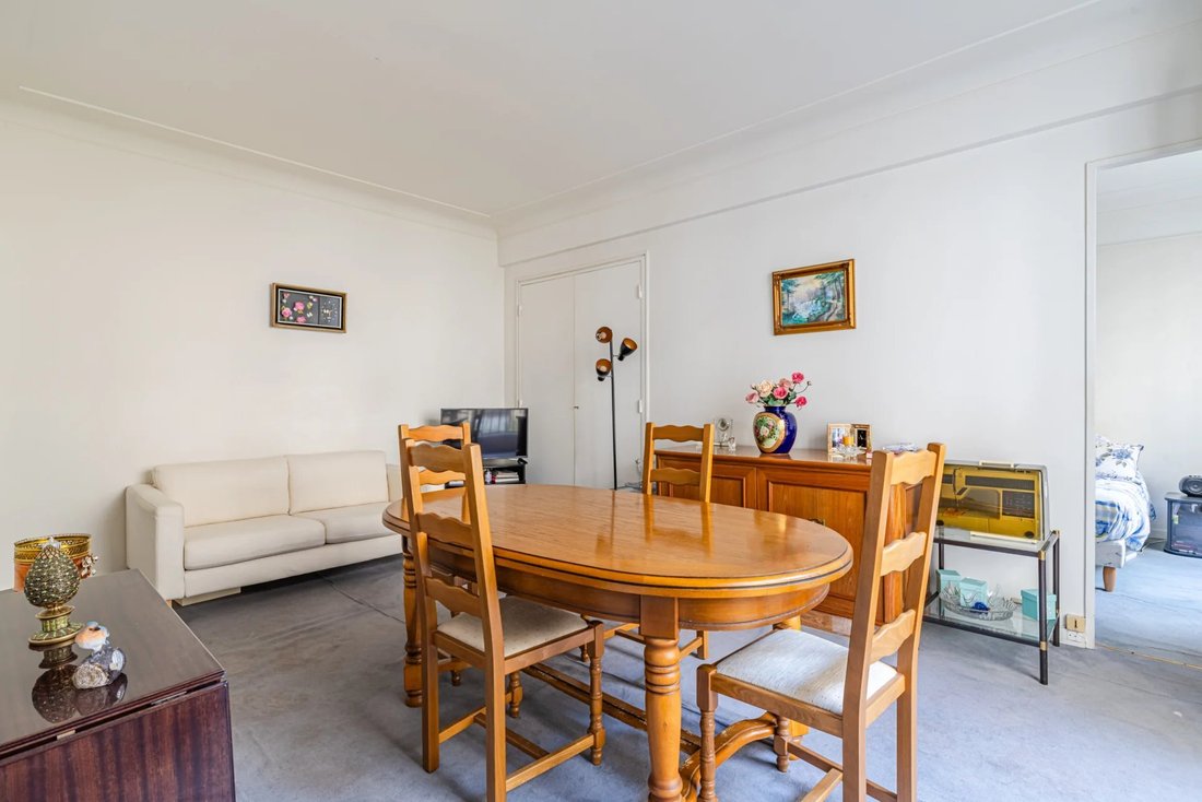 Apartment in Pereire-Malesherbes, Paris 17e Arrondissement, Paris 4 - 19070519