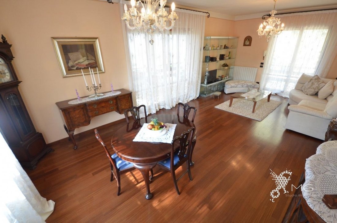 Villa in Hills, Livorno, Tuscany 4 - 15907593
