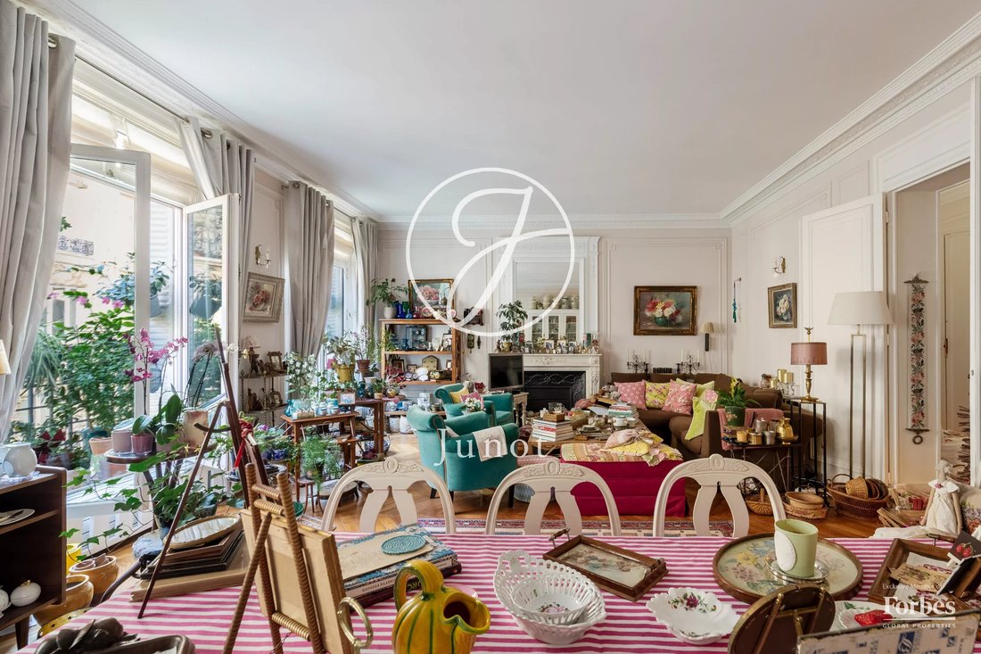 Appartamento a Hoche-Friedland, Paris 8e Arrondissement, Parigi 4 - 19075456
