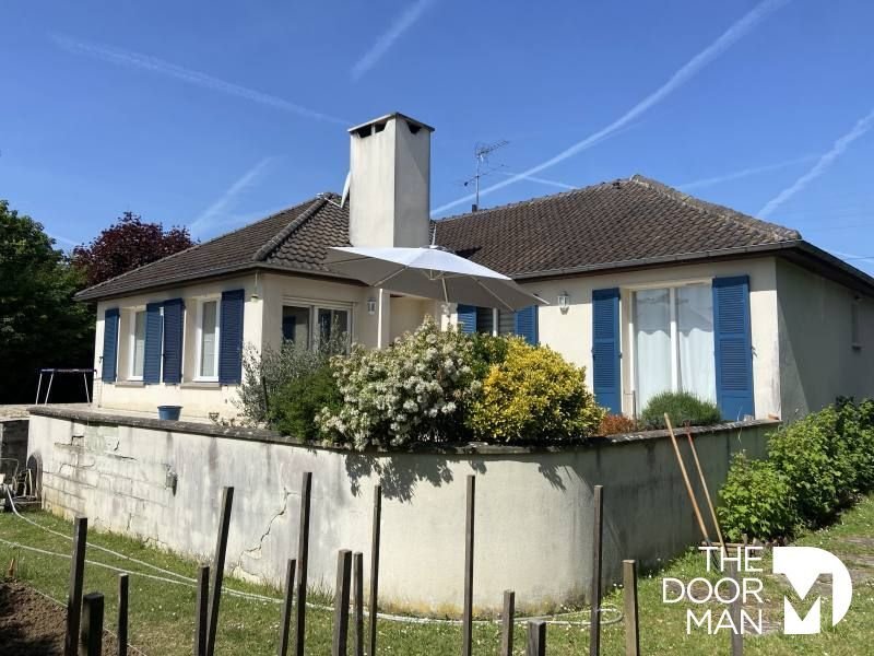 Maison à Périphérie, Le Perray-en-Yvelines, France 3 - 19075374
