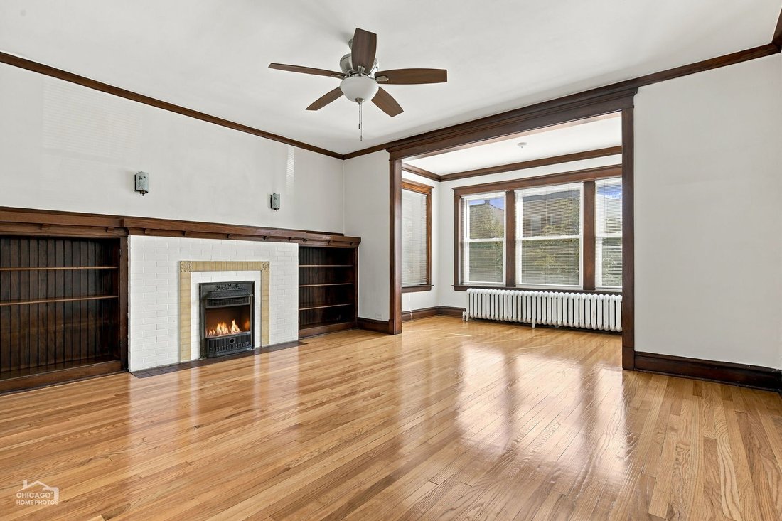 Chicago, Illinois, United States 4 - 19069477