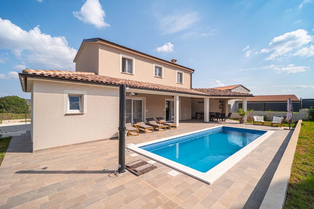 Villa in Rovinj, Istria County, Croatia 1 - 14546048