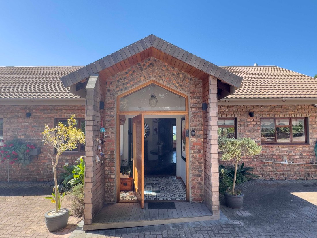 House in Da Nova, Mossel Bay Golf Estate, Western Cape 4 - 19072137