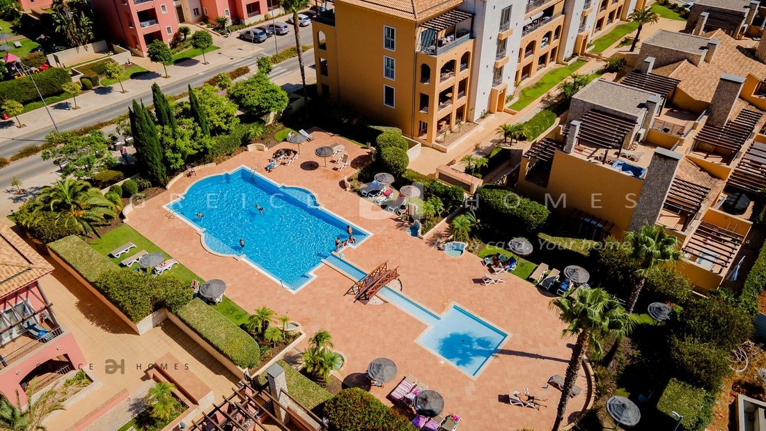 Villa in Vilamoura, Quarteira, Algarve 2 - 19071331