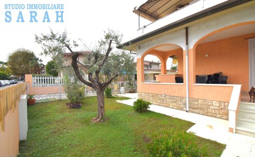 Villa a Camaiore, Toscana, Italia 1