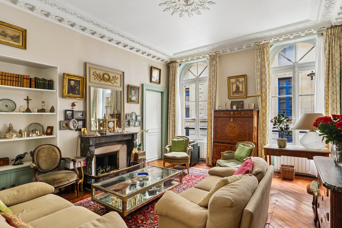 Apartment in Invalides, Paris 7e Arrondissement, Paris 3 - 19071580