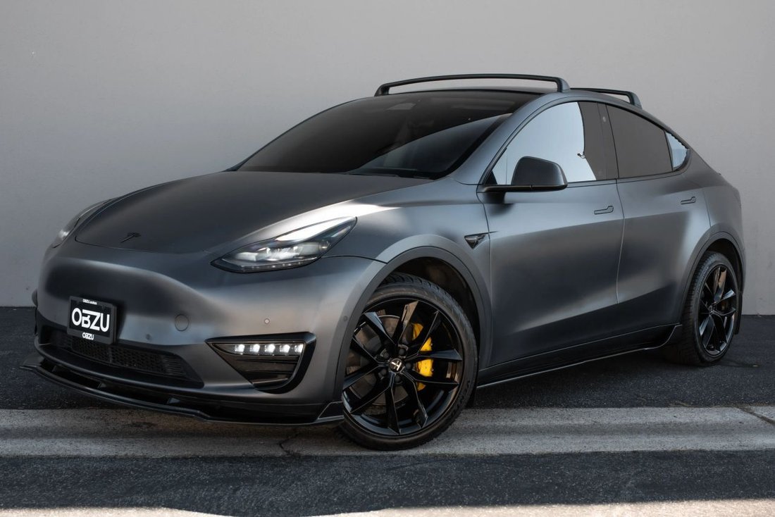Suv in Costa Mesa, CA, United States 1 - 19075759