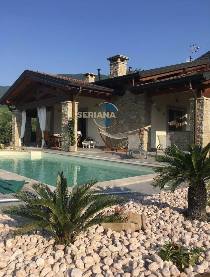Villa in Albino, Lombardei, Italien 1 - 16336305