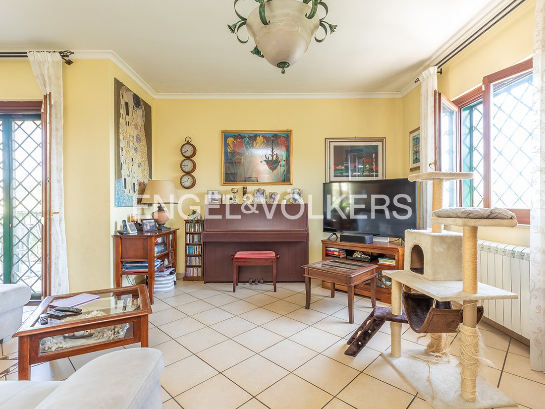 Villa in Colleverde II, Guidonia, Lazio 2 - 19072795