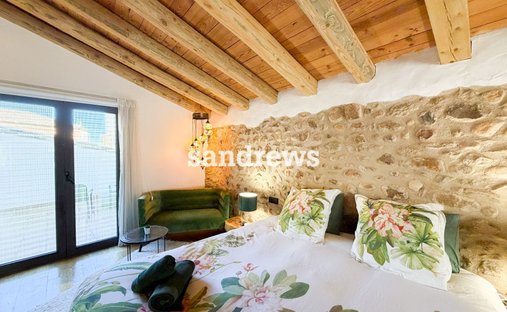 Casa de Campo en Terrades, Cataluña, España 1