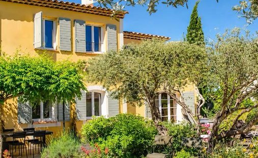 Villa in Saint-Rémy-de-Provence, Provence-Alpes-Côte d'Azur, France 1
