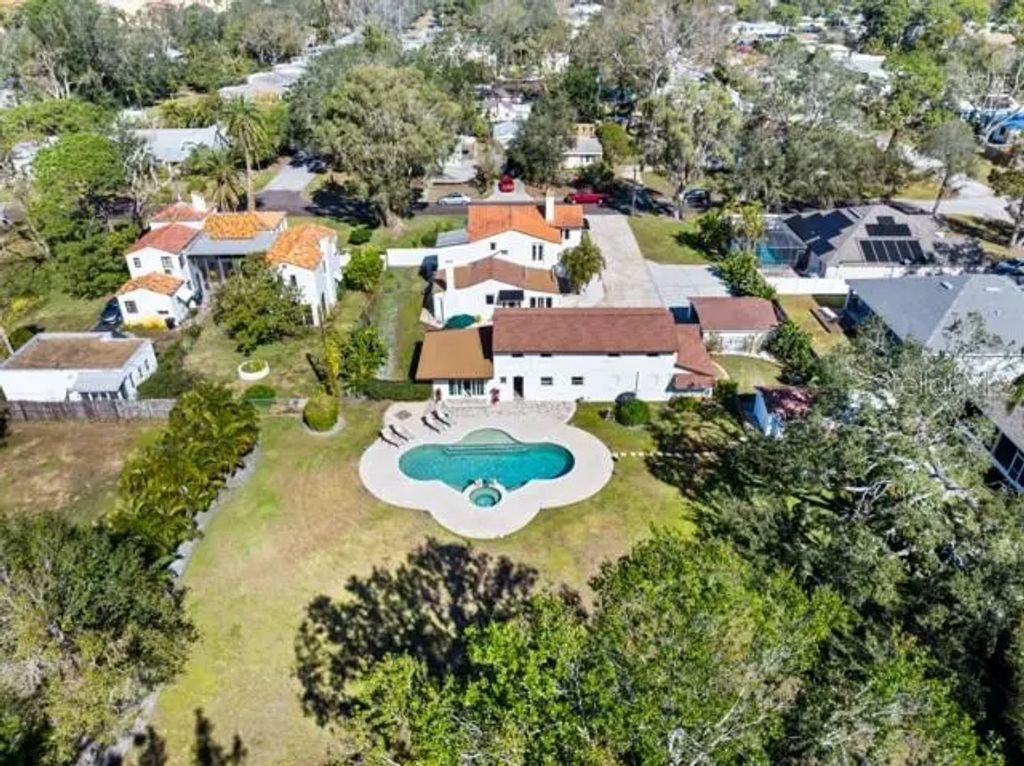 House in St. Petersburg, Florida, United States 1 - 19082263