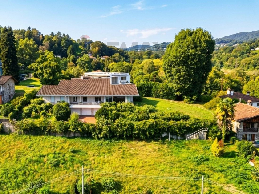 Villa in Meina, Piemont, Italien 4 - 19076236