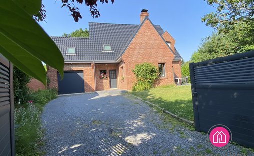 House in Sameon, Hauts-de-France, France 1