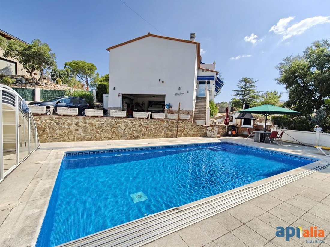 Chalet in Calonge i Sant Antoni, Catalonia, Spain 3 - 19079244