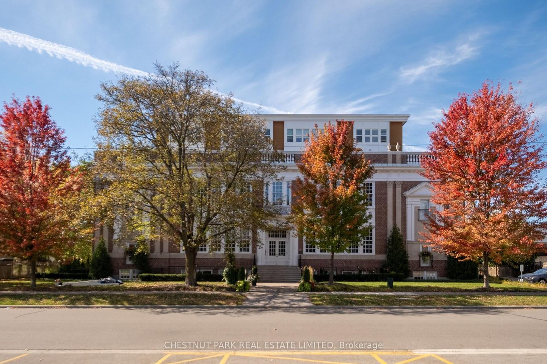 Apartment in Aurora, Ontario, Canada 1 - 19077731
