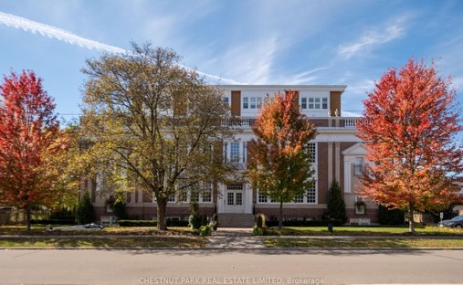 Apartment in Aurora, Ontario, Canada 1