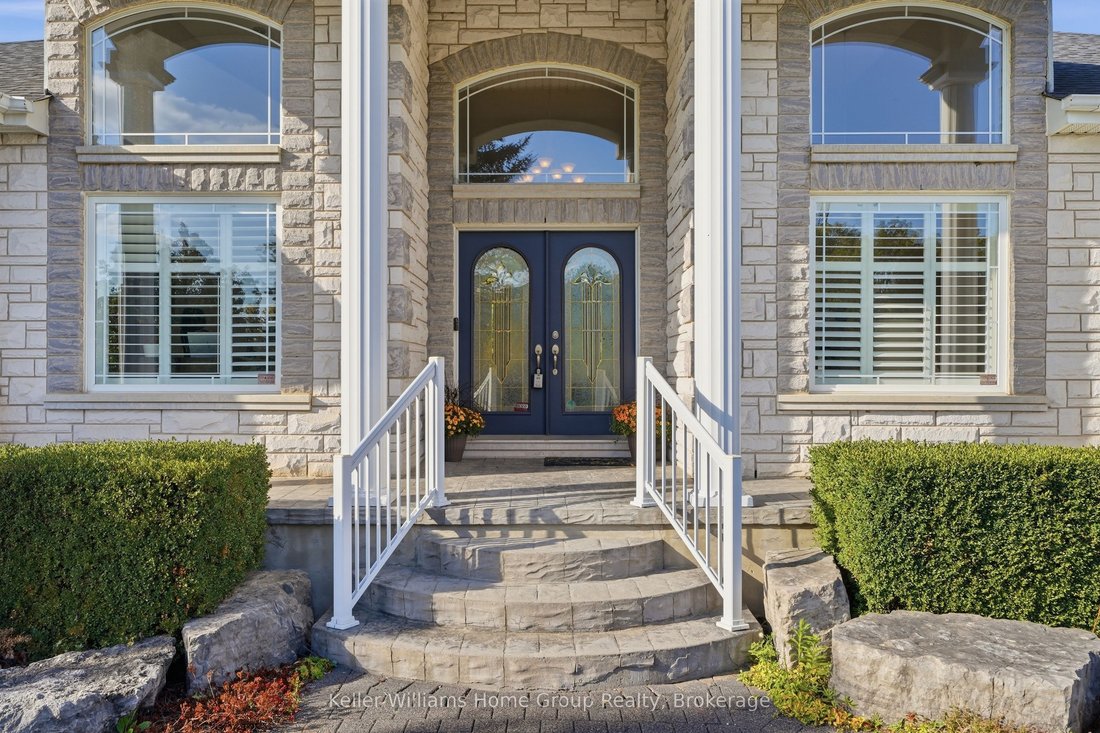 House in Cambridge, Ontario, Canada 4 - 19079528