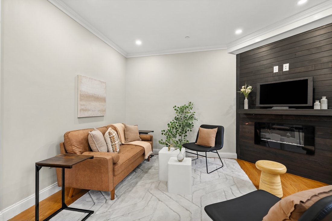 Condo in Arlington, Massachusetts, United States 5 - 19076123