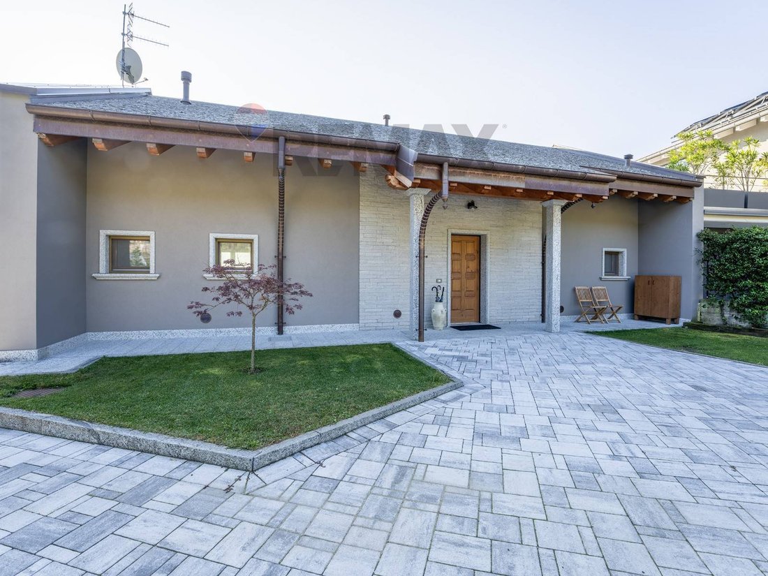 Villa in Trarego Viggiona, Piedmont, Italy 2 - 19076242