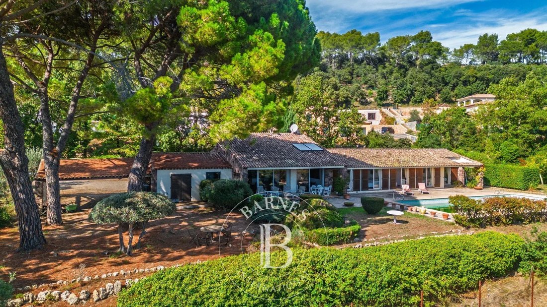 Casa a Bagnols-en-Forêt, Provenza-Alpi-Costa Azzurra, Francia 4 - 19081425