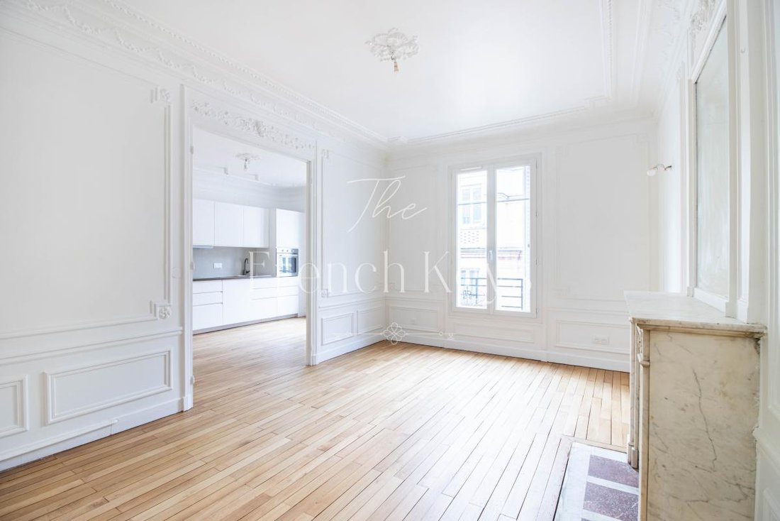 Apartment in Pereire-Malesherbes, Paris 17e Arrondissement, Paris 2 - 19083885