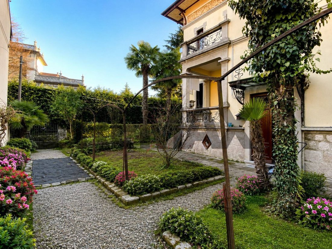 Villa in Lesa, Piedmont, Italy 1 - 19076231
