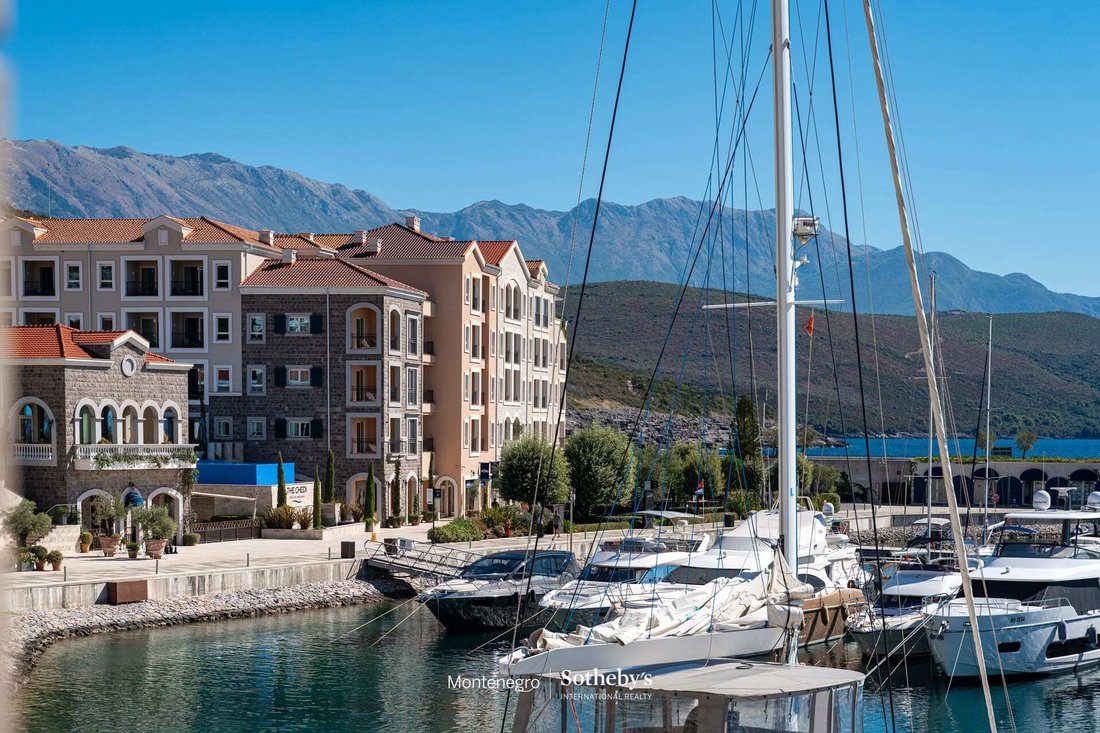 Apartamento en Milovići, Municipio de Tivat, Montenegro 1 - 19081319