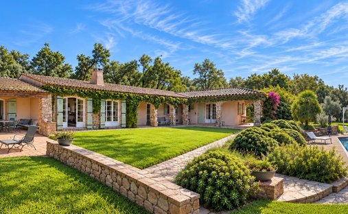 Domaine à Le Plan-de-la-Tour, Provence-Alpes-Côte d'Azur, France 1
