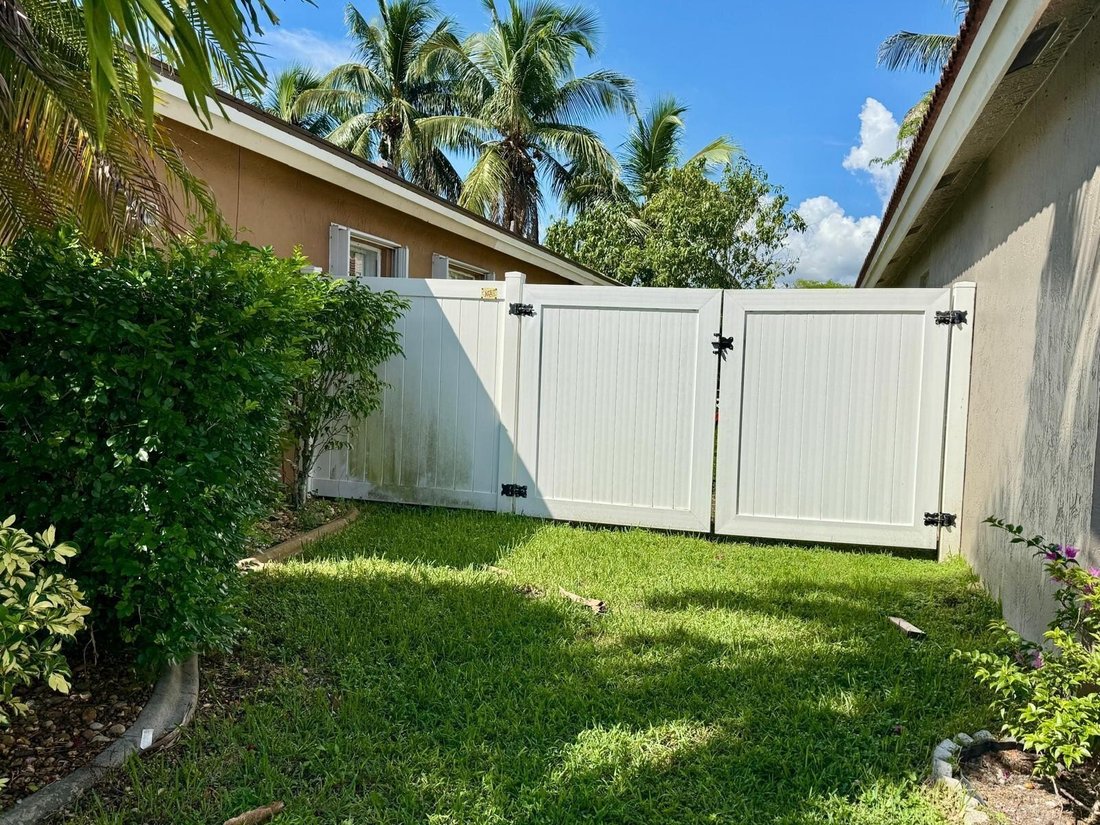 House in Pembroke Pines, Florida, United States 5 - 19083366