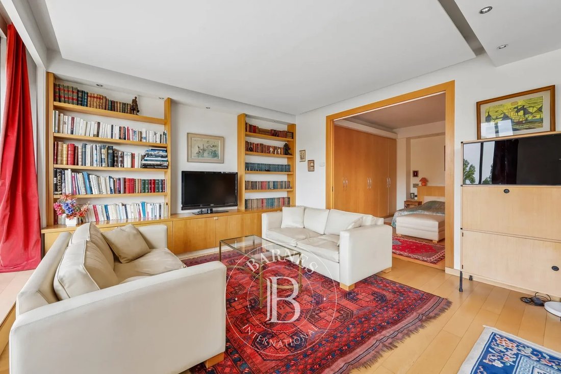 Apartment in Bois de Boulogne, Paris 16e Arrondissement, Paris 4 - 19079297