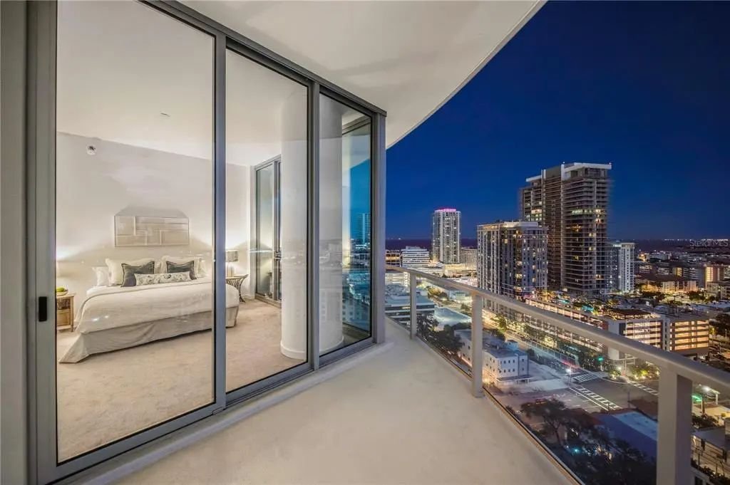 Condo in St. Petersburg, Florida, United States 4 - 19082356