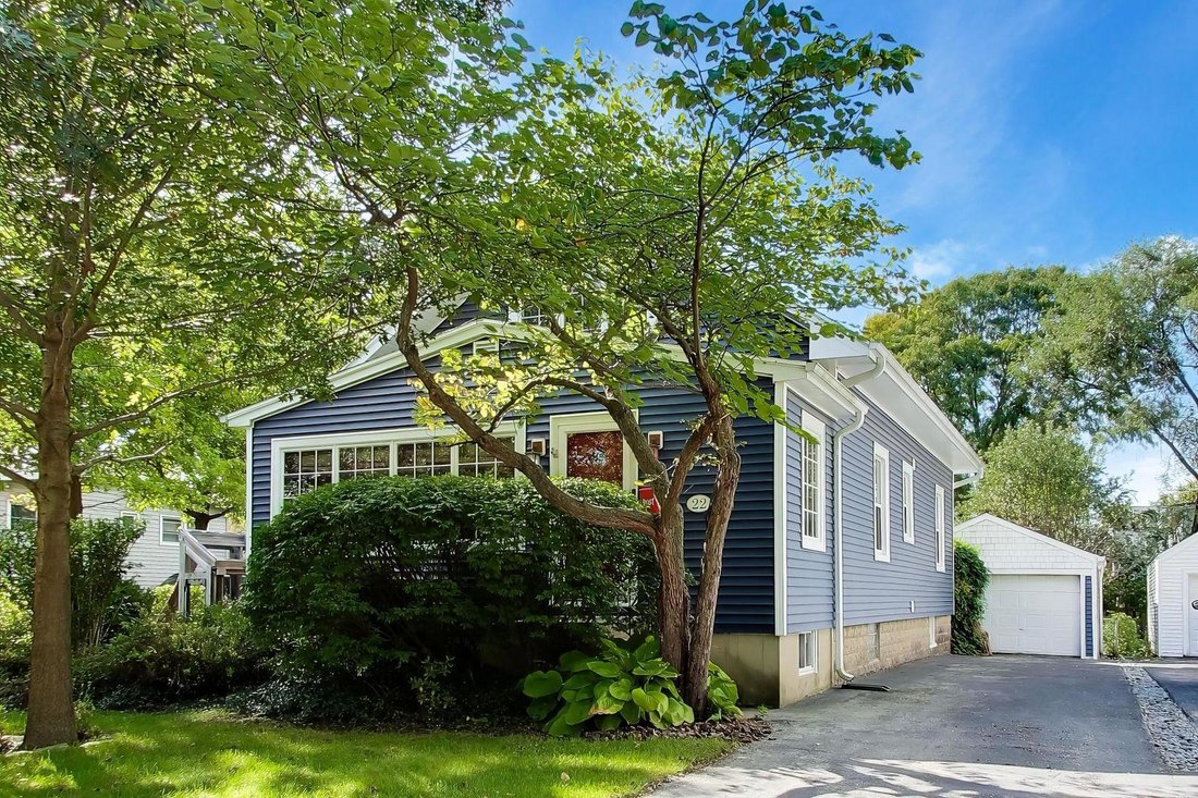 House in Prospect Heights, Illinois, United States 1 - 19077711