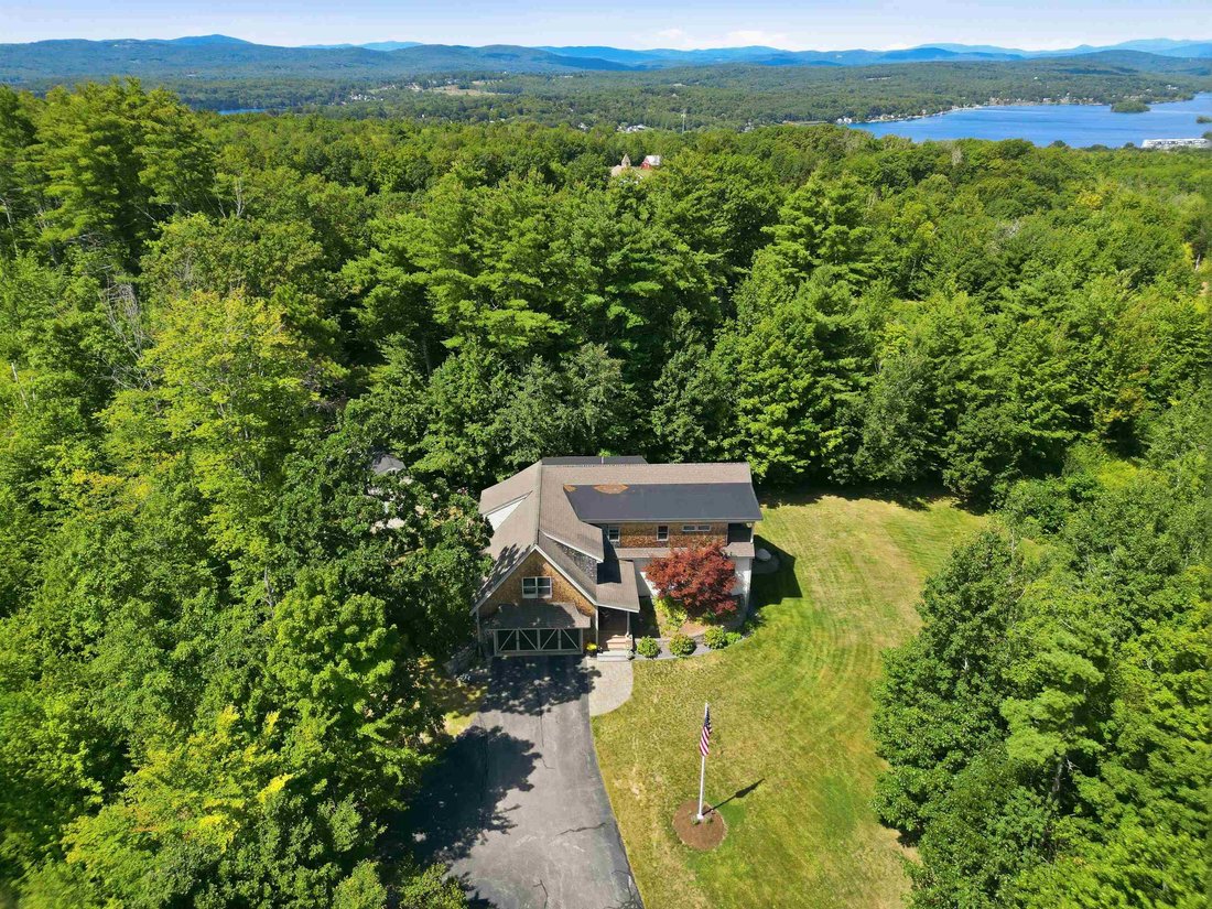 House in Gilford, New Hampshire, United States 2 - 18718024