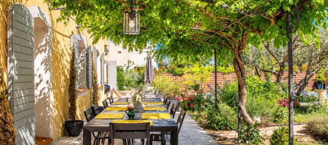 Villa in Saint-Rémy-de-Provence, Provence-Alpes-Côte d'Azur, France 3 - 19077914