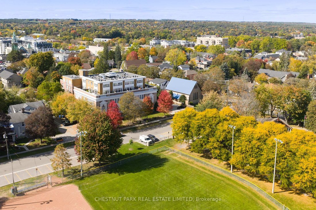 Apartment in Aurora, Ontario, Canada 3 - 19077731