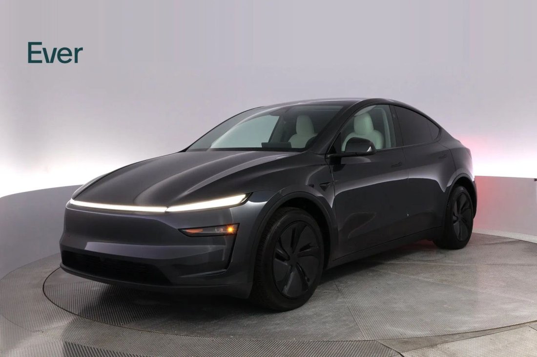Suv in San Francisco, CA, United States 2 - 19064875