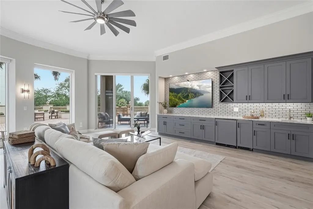 Condo in St. Petersburg, Florida, United States 2 - 19082190