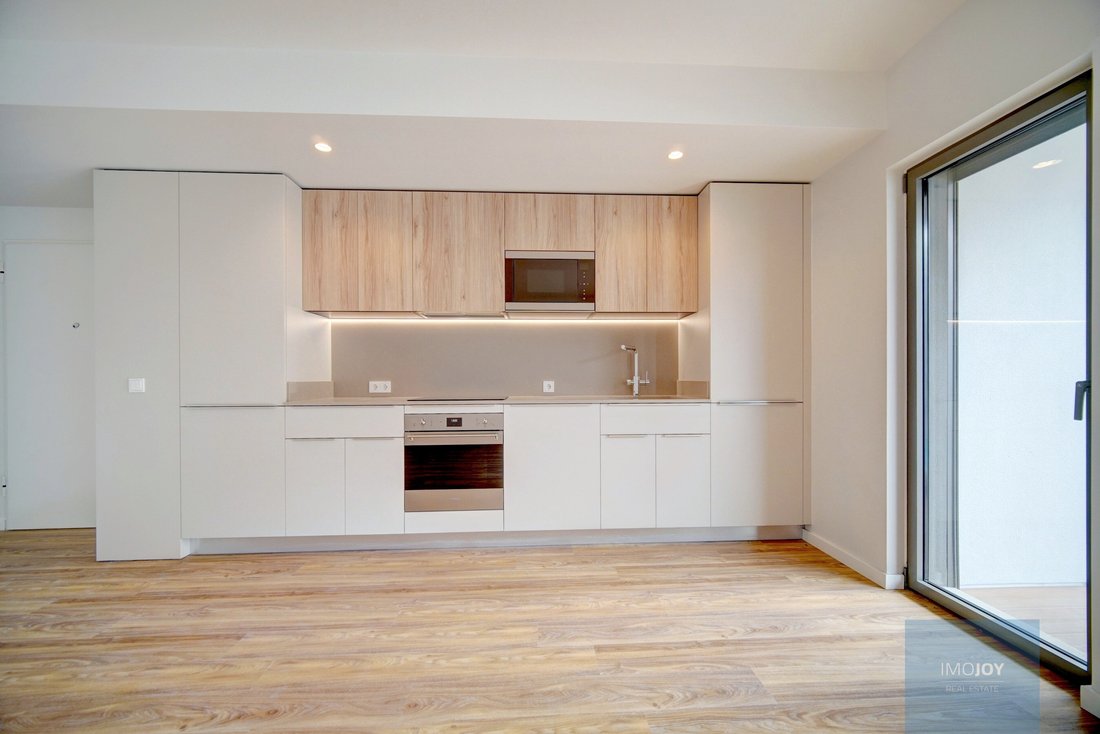 Wohnung in Santo António dos Cavaleiros, Lissabon, Portugal 4 - 19077958