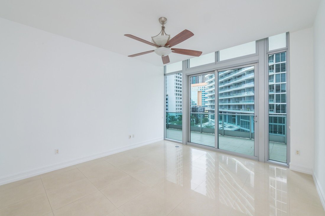 Condo in Miami, Florida, United States 2 - 19076088
