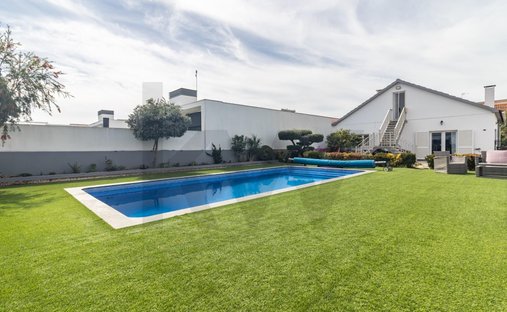 Townhouse in Fernao Ferro, Setubal, Portugal 1