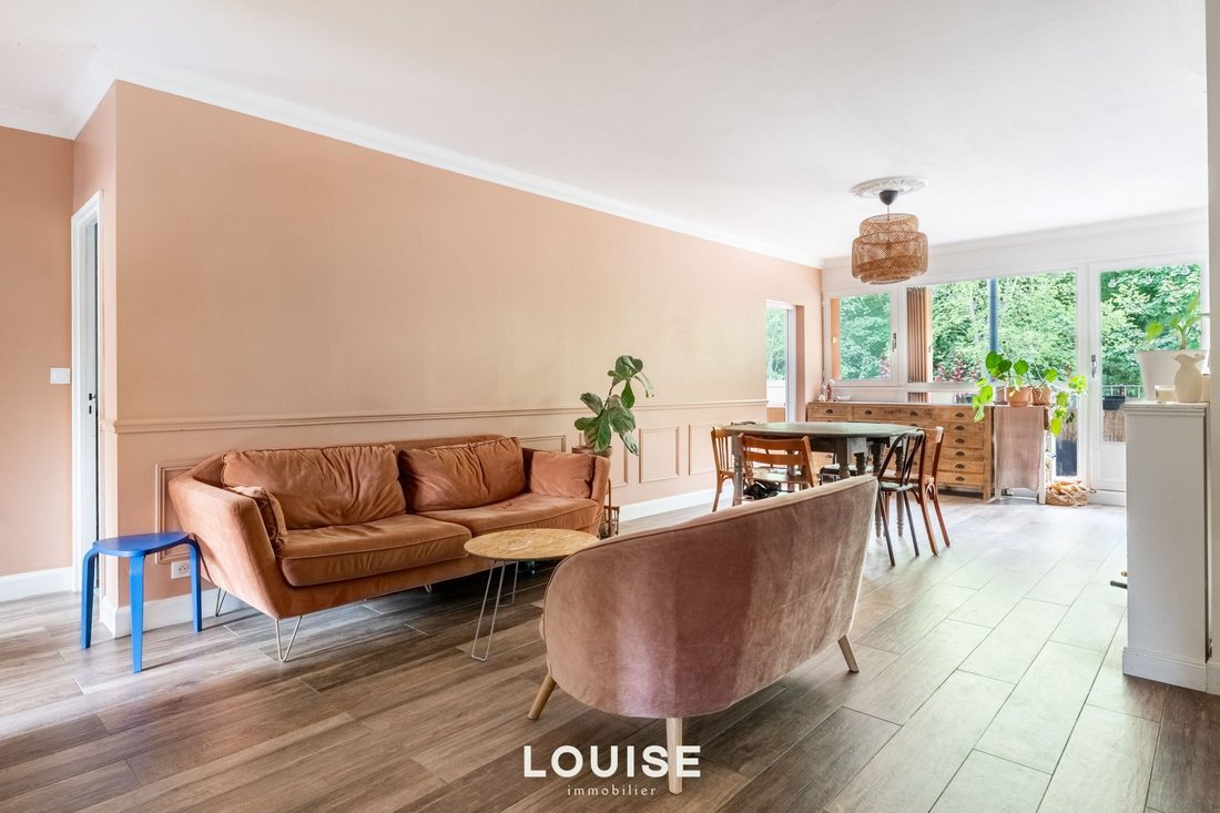 Apartment in Pavé des Gardes, Chaville, France 2 - 19076526