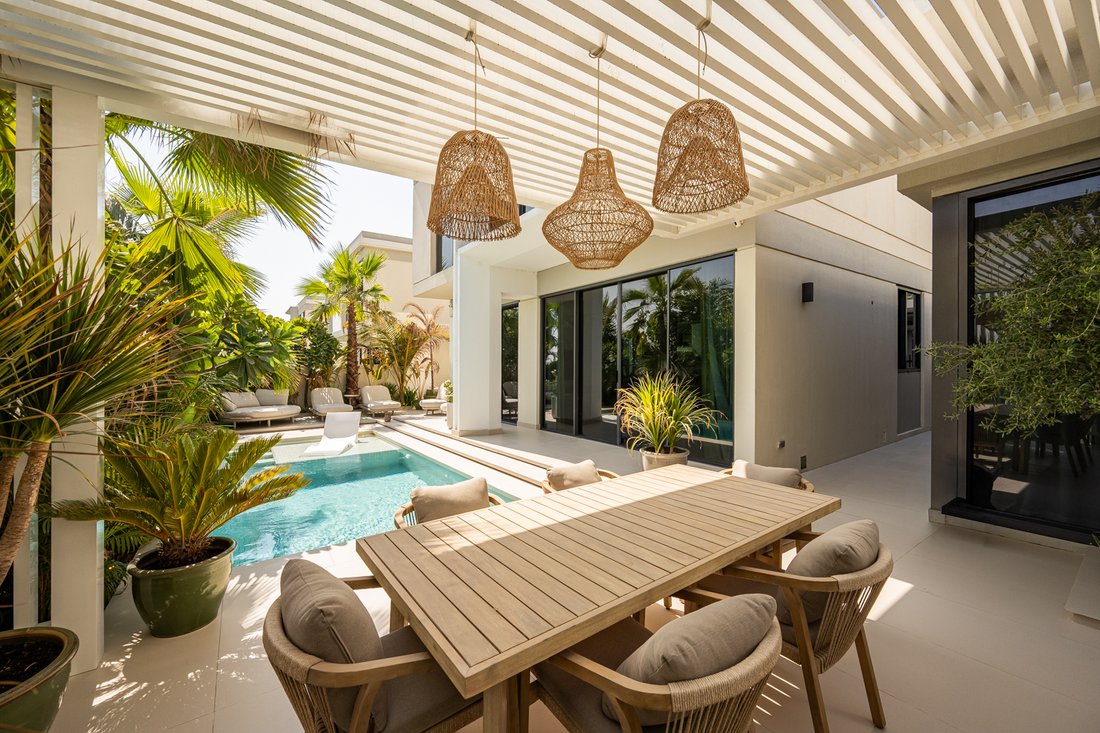 Villa in Al Wasl, Dubai, United Arab Emirates 3 - 19076369