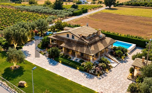 Villa à Miglionico, Basilicate, Italie 1