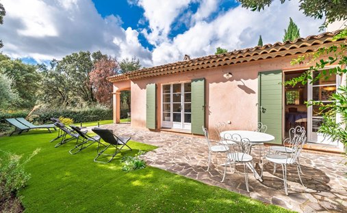 House in La Motte, Provence-Alpes-Côte d'Azur, France 1