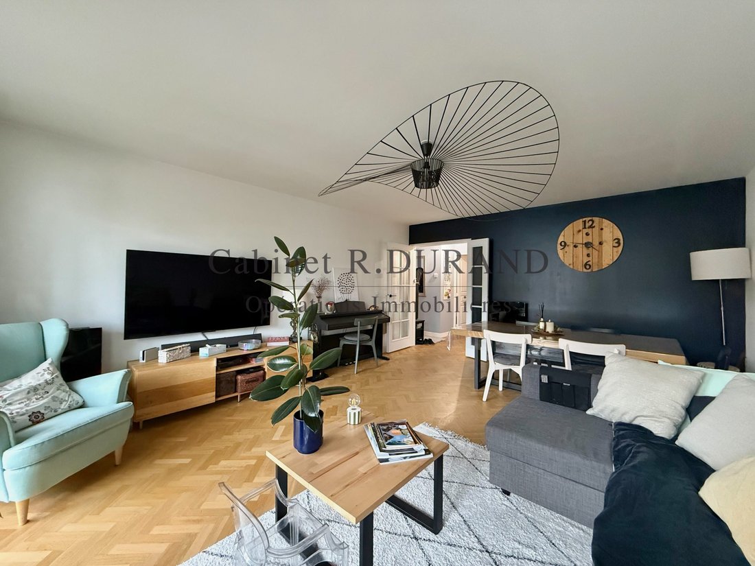 Apartment in Chedal Anglay, La Garenne-Colombes, France 1 - 19082417