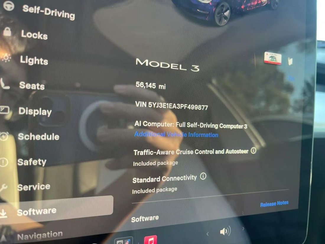 Sedan in Costa Mesa, CA, United States 5 - 19081591