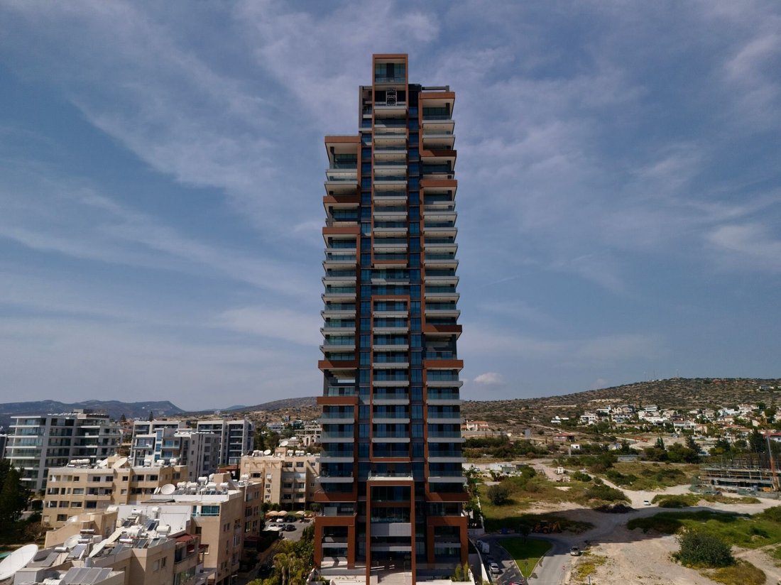 Apartment in Agios Tychon, Limassol, Cyprus 1 - 19084065