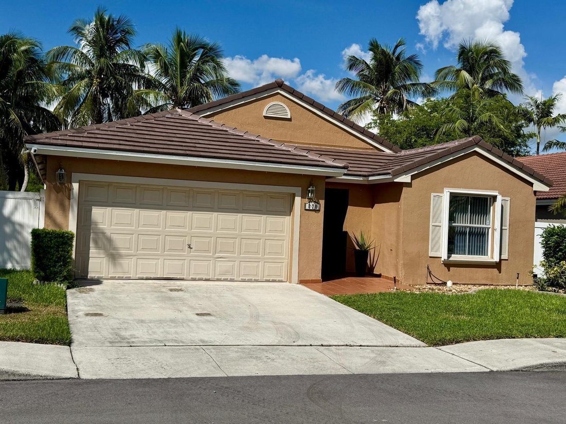 House in Pembroke Pines, Florida, United States 2 - 19083366